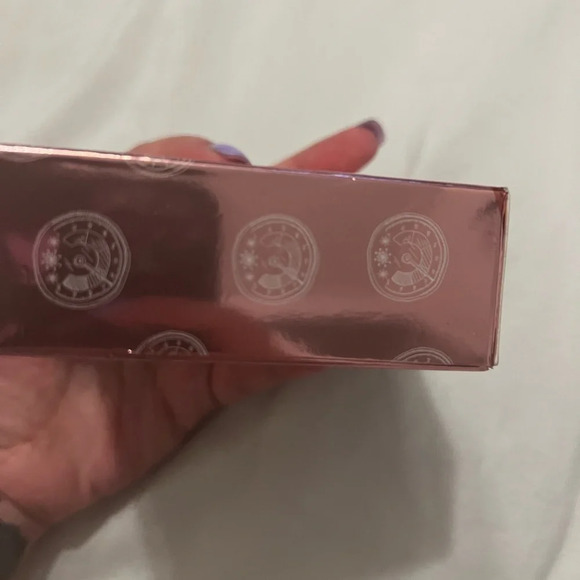 Revolution x elf jovie‎ highlighter - Picture 6 of 9